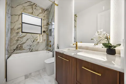 $1,299,900 | 7733 Pointe Venezia Drive, Orlando, FL 32836