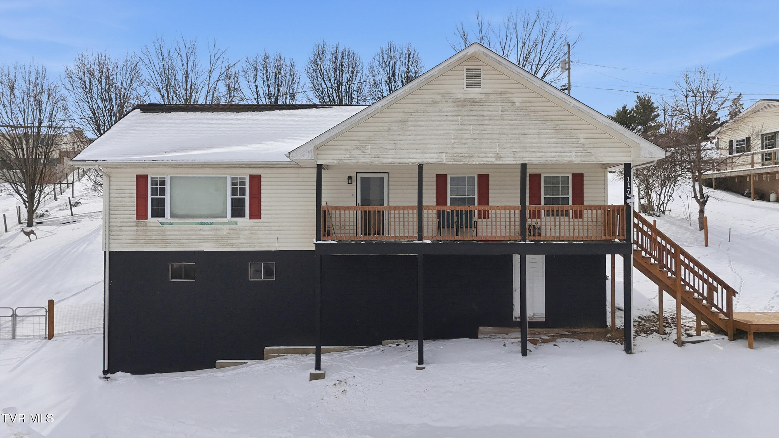 1_117 middle ave-01