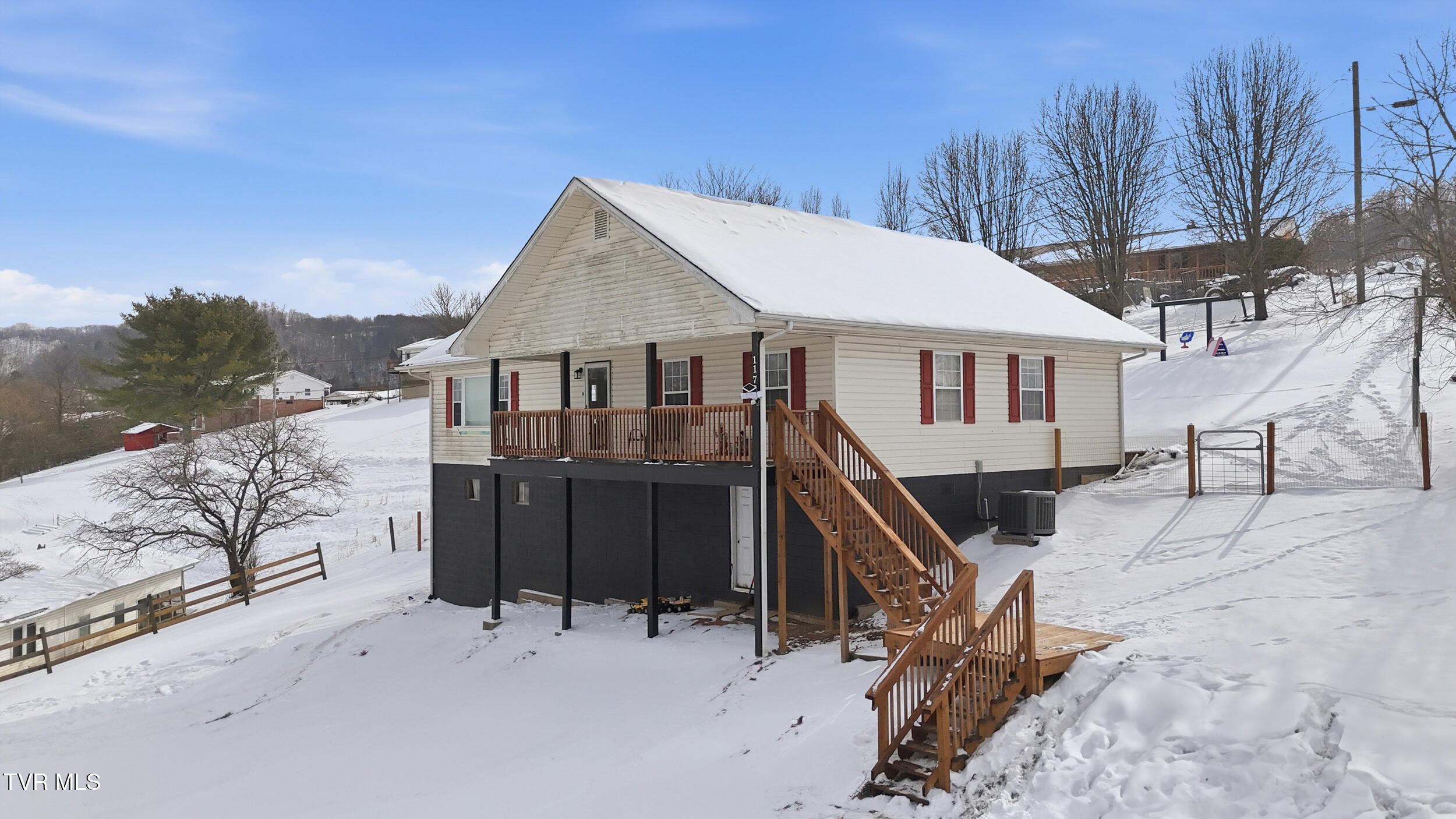 117 Middle Avenue Cleveland, VA 24225 - Photo 2 of 32 2_117 middle ave-02
