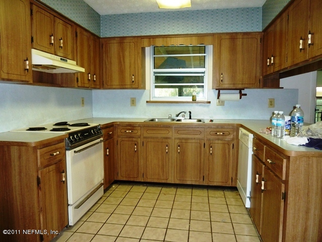 472 Fruit Cove Road St. Johns, FL 32259 - Photo 5 of 12 KITCHEN