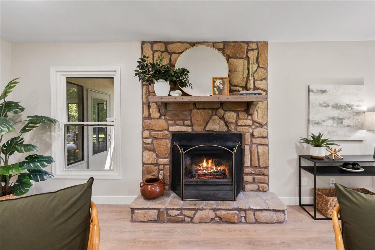 1282 Starline Drive Summerville, SC 29486 - Photo 19 of 48 19-Barclay Media Co 0-15