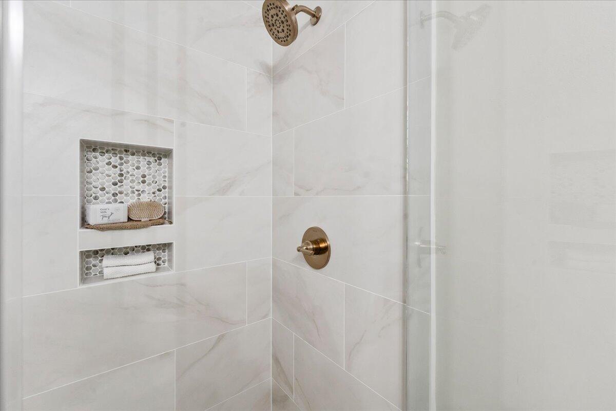 1282 Starline Drive Summerville, SC 29486 - Photo 31 of 48 39-Barclay Media Co 0-35