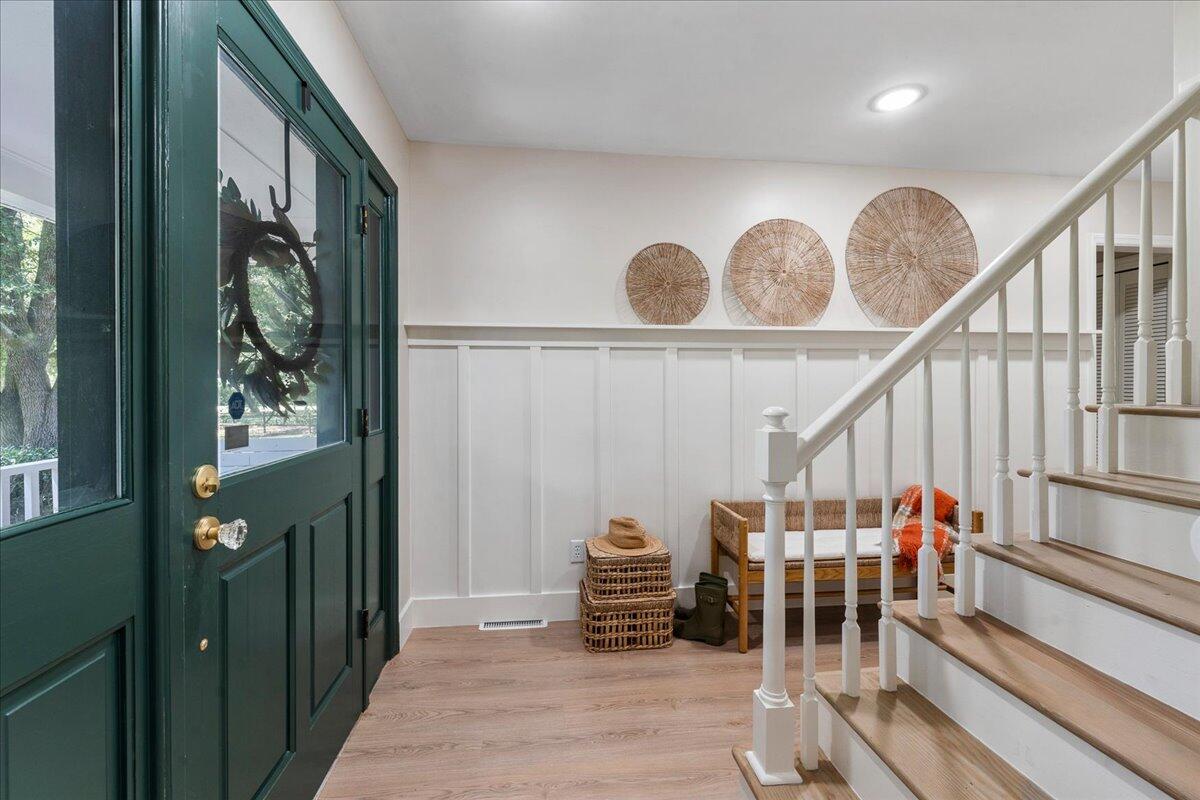 1282 Starline Drive Summerville, SC 29486 - Photo 8 of 48 17-Barclay Media Co 0-13