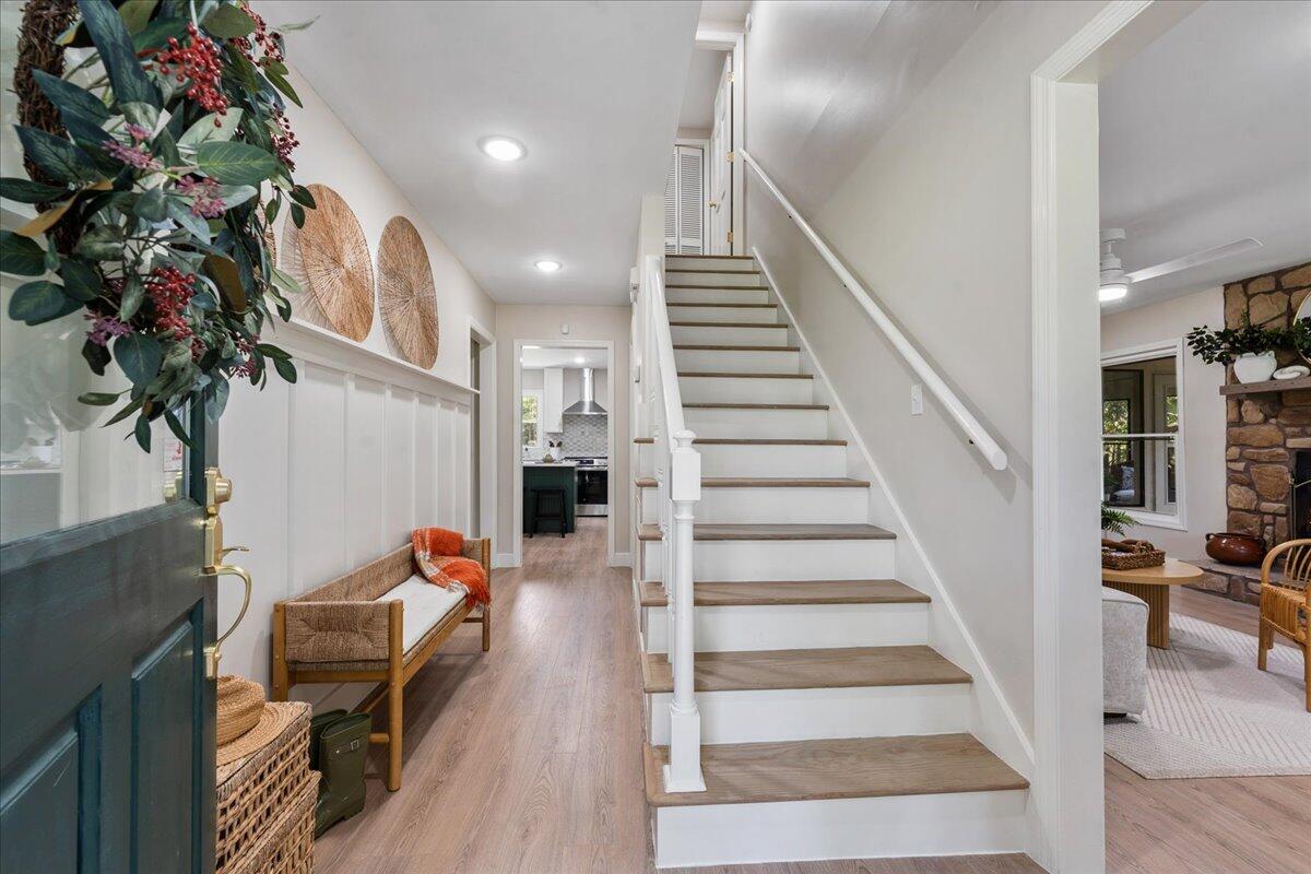 1282 Starline Drive Summerville, SC 29486 - Photo 9 of 48 16-Barclay Media Co 0-12