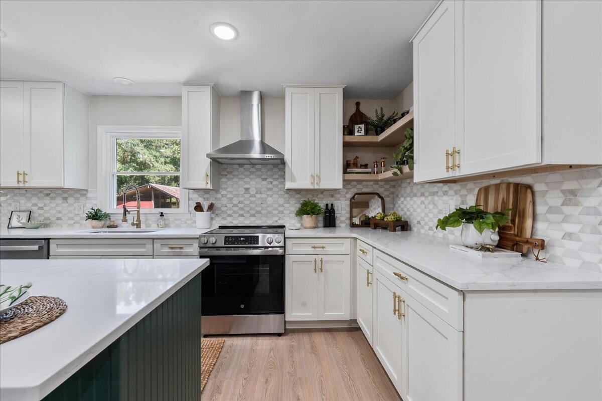 1282 Starline Drive Summerville, SC 29486 - Photo 10 of 48 27-Barclay Media Co 0-23