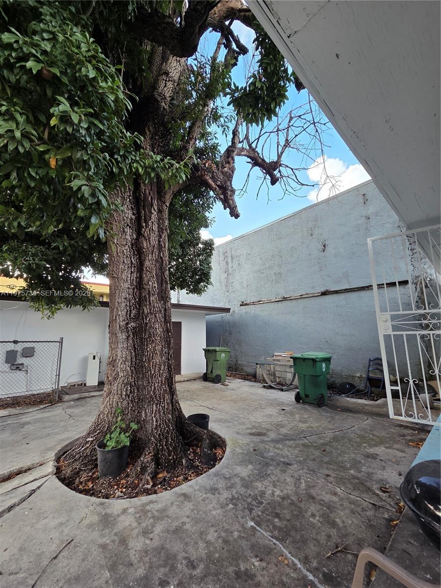 2722 Northwest 23rd Avenue Miami, FL 33142 - Photo 6 of 7