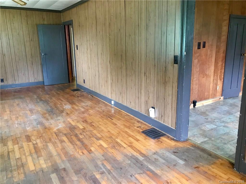 3011 Starnes Road Charlotte, NC 28214 - Photo 3 of 22 Gallery Image 3
