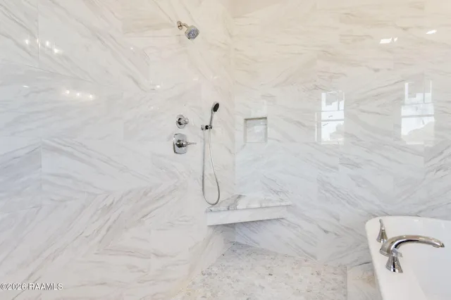 $495,000 | 107 Cypress Lk Drive, Youngsville, LA 70592