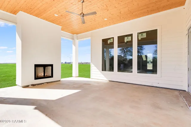 $495,000 | 107 Cypress Lk Drive, Youngsville, LA 70592