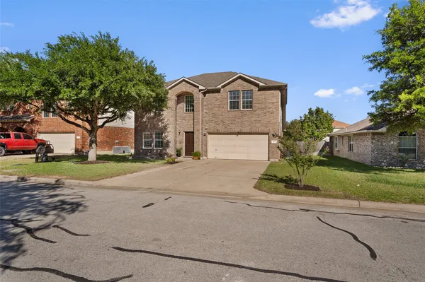 108 Castle Drive, Hutto, TX 78634