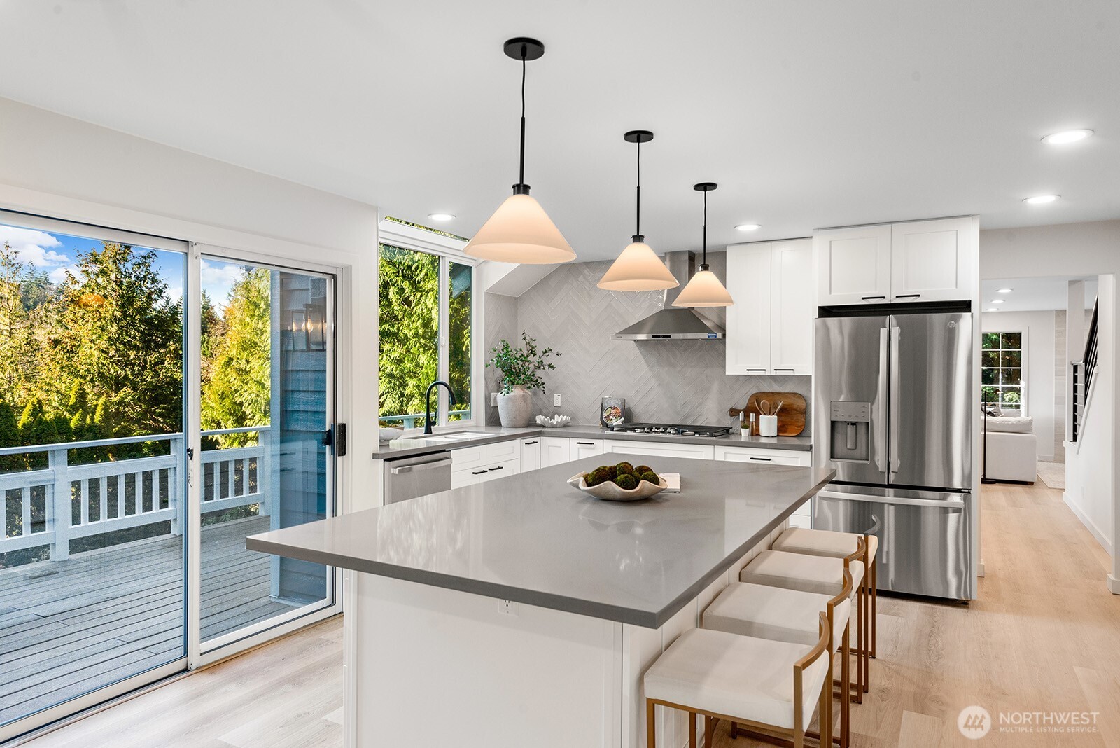 6512 150th Place Southeast Bellevue, WA 98006 - Photo 12 of 37