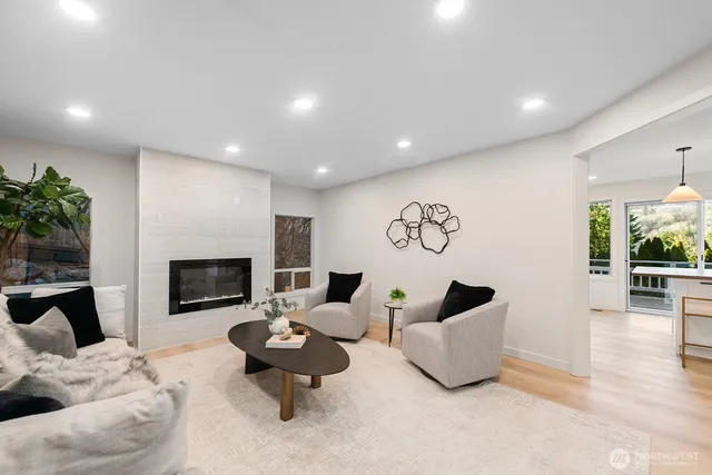 $1,875,000 | 6512 150th Place Southeast, Bellevue, WA 98006