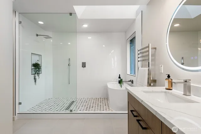 $1,875,000 | 6512 150th Place Southeast, Bellevue, WA 98006