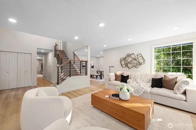 $1,875,000 | 6512 150th Place Southeast, Bellevue, WA 98006