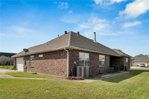 $379,900 | 318 South Fashion Boulevard, Hahnville, LA 70057