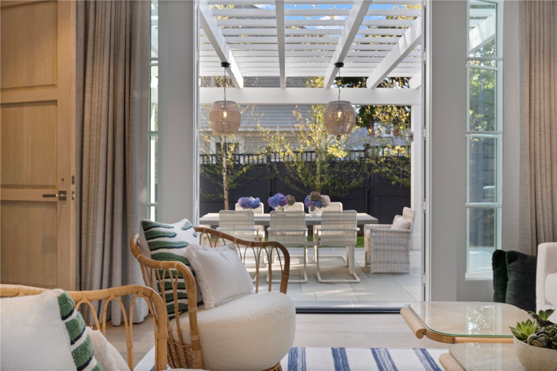 81 Roseneath Avenue Newport, RI 02840 - Photo 14 of 29