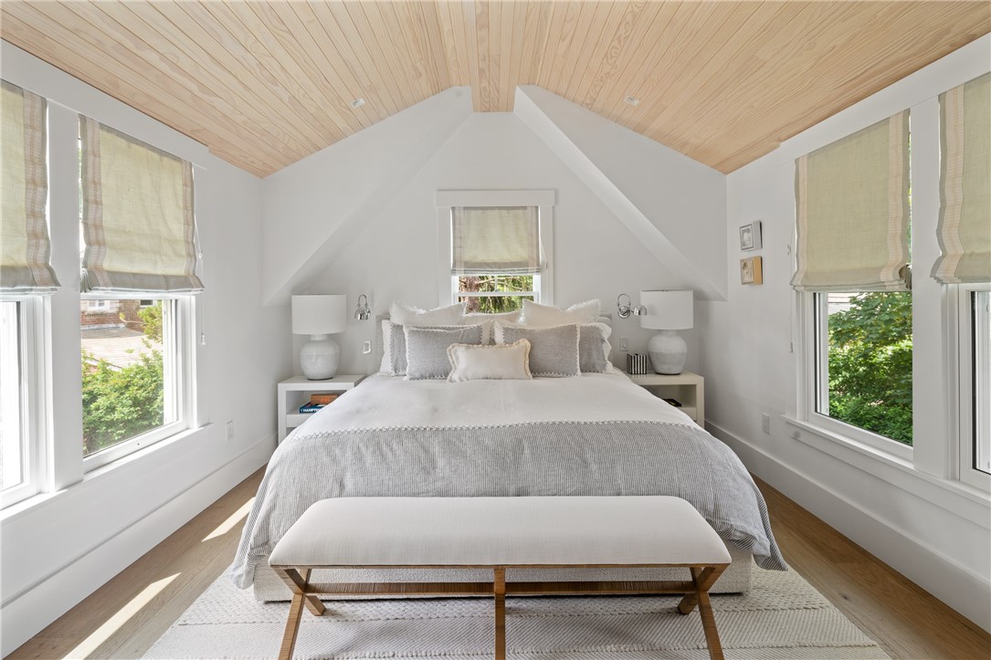 81 Roseneath Avenue Newport, RI 02840 - Photo 17 of 29