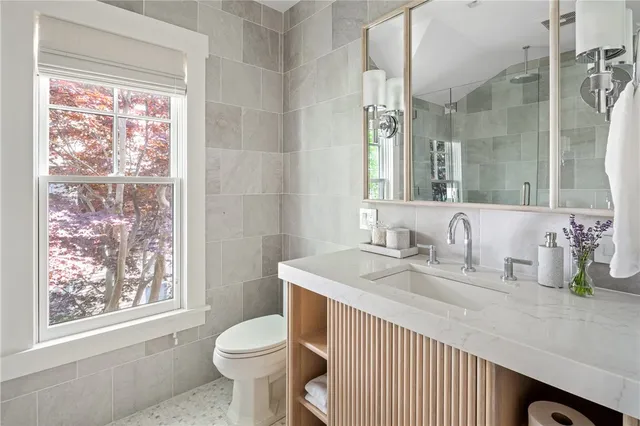 $25,000 | 81 Roseneath Avenue, Newport, RI 02840