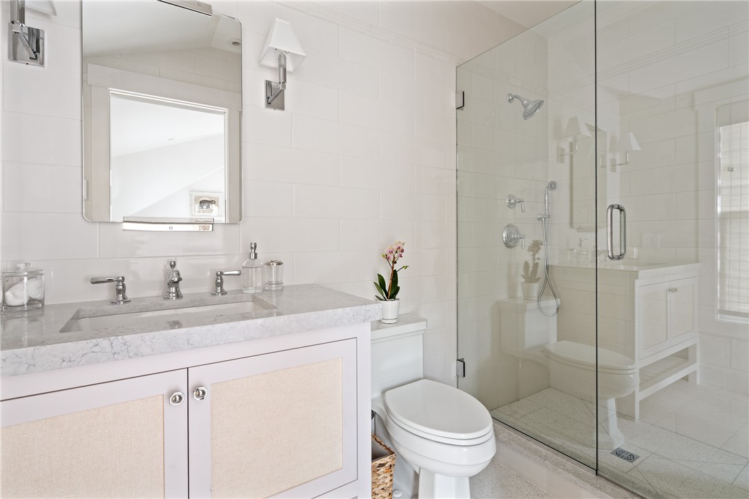 81 Roseneath Avenue Newport, RI 02840 - Photo 23 of 29