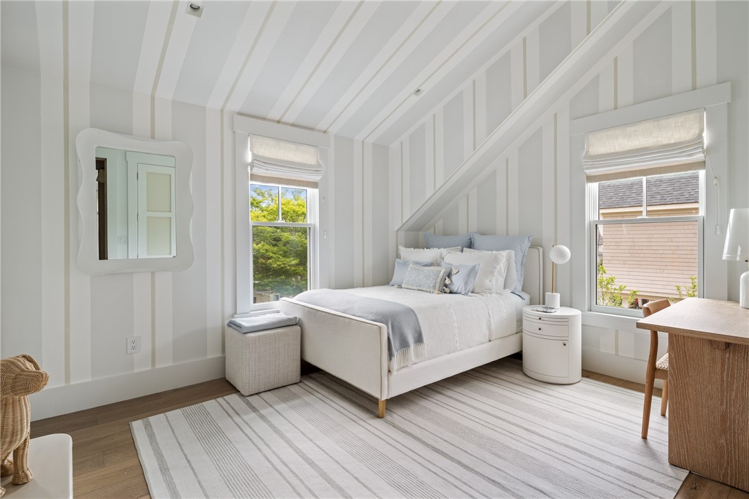 81 Roseneath Avenue Newport, RI 02840 - Photo 24 of 29 Bedroom #3