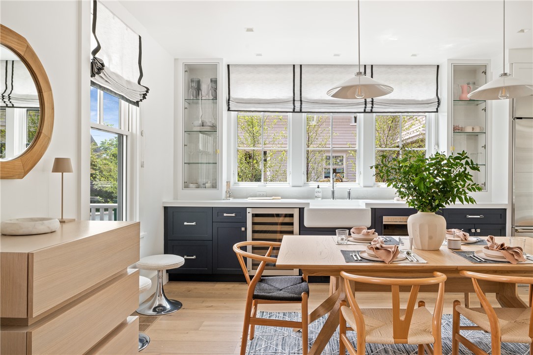 81 Roseneath Avenue Newport, RI 02840 - Photo 7 of 29