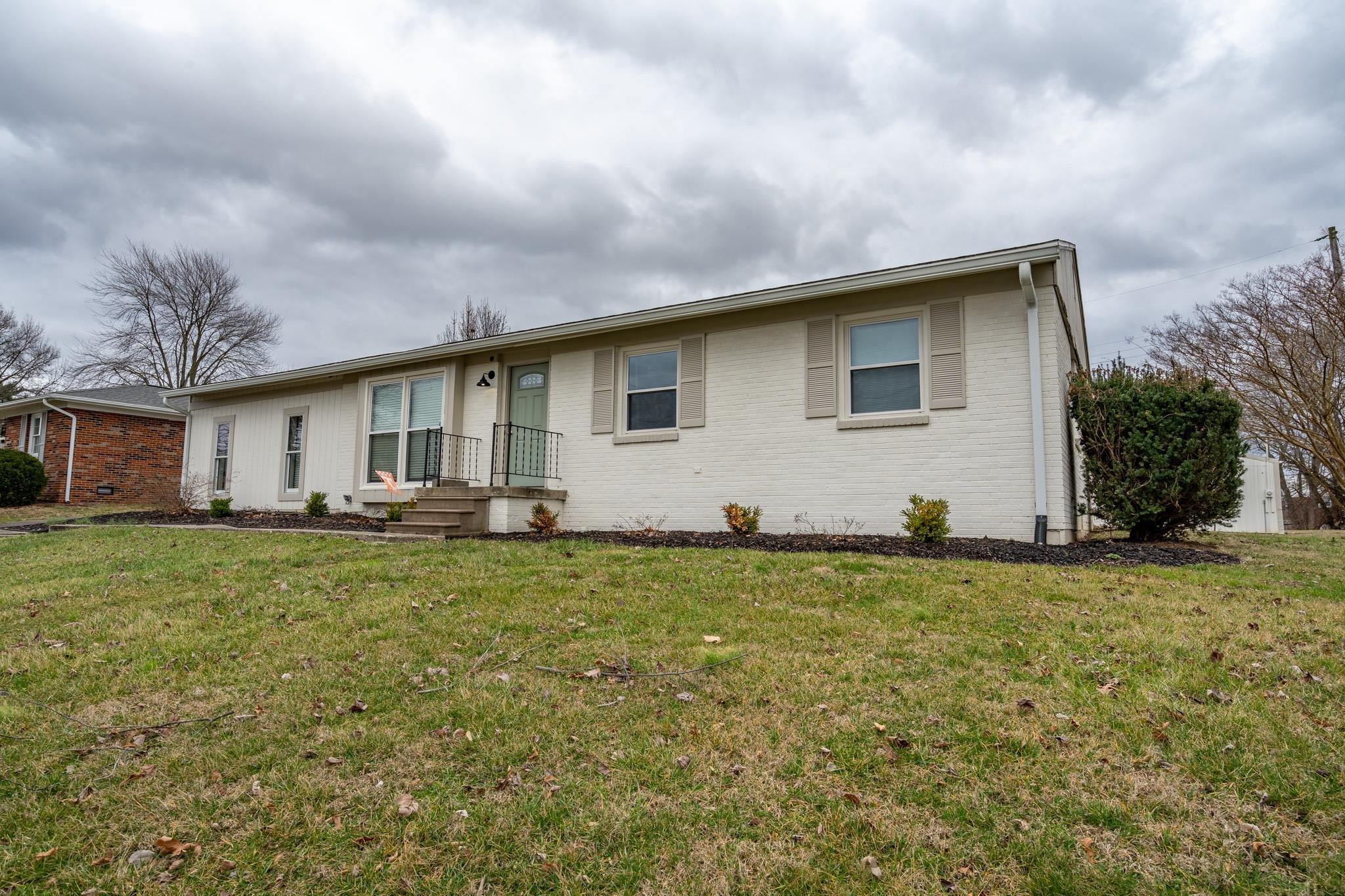 925 Maxville Road Boonville, IN 47601 - Photo 2 of 27