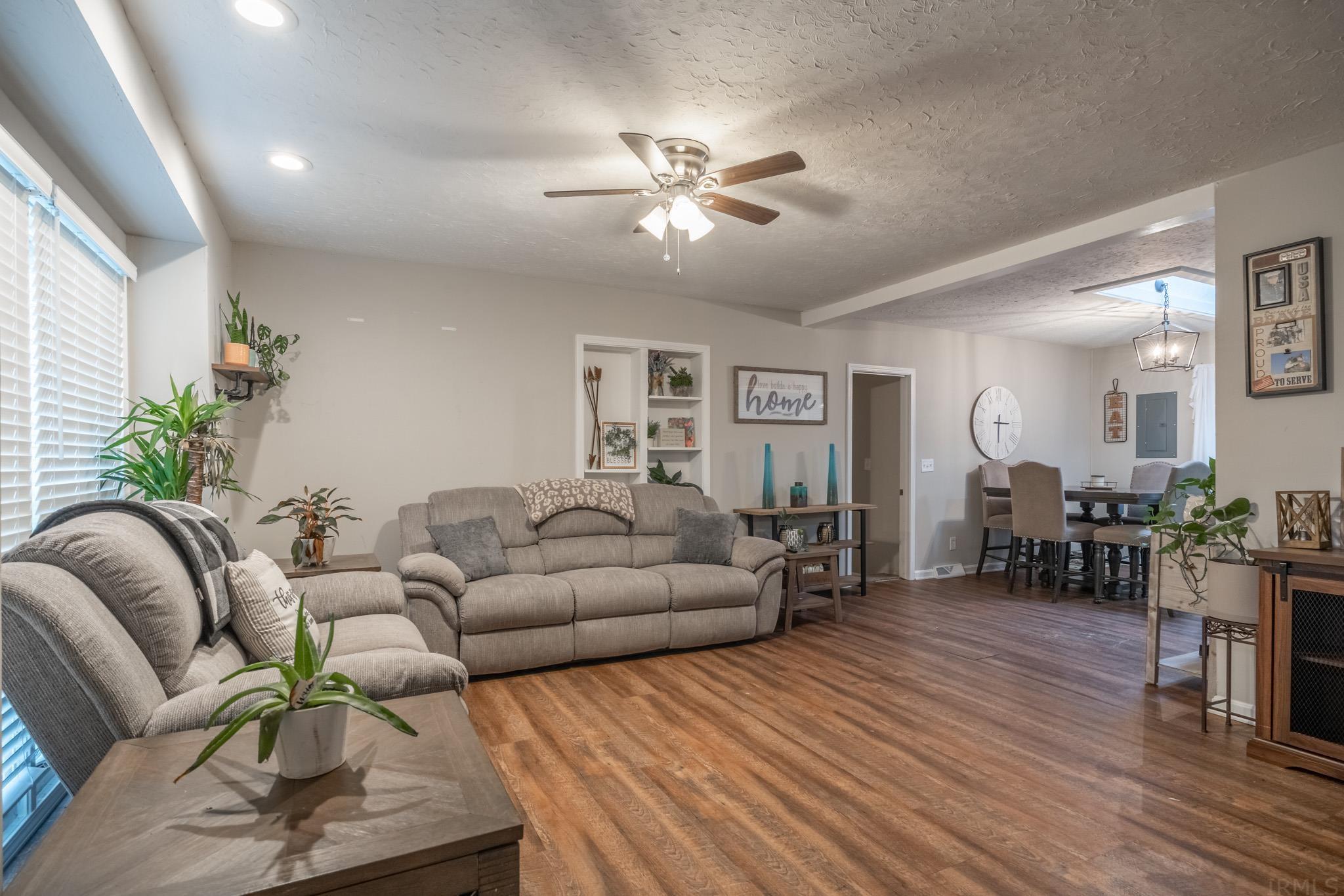 925 Maxville Road Boonville, IN 47601 - Photo 4 of 27
