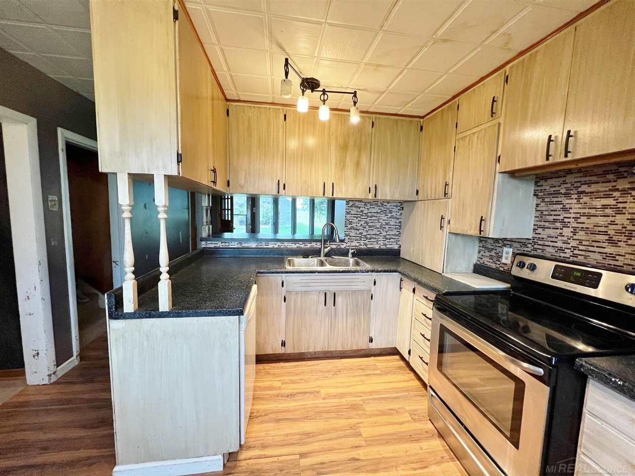 3830 Mills Road Deckerville, MI 48427 - Photo 3 of 25