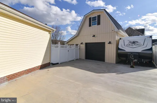 $595,000 | 102 Bachtell Circle, Smithsburg, MD 21783