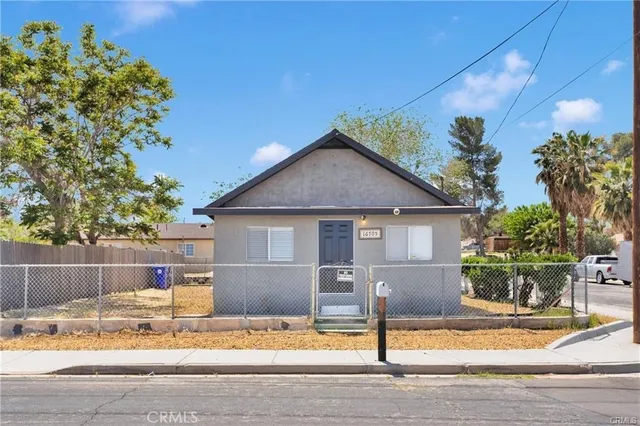 $1,900 | 16705 C Street, Victorville, CA 92395