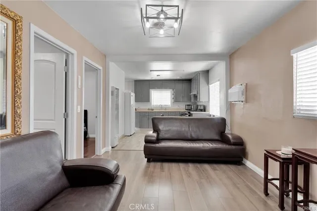 $1,900 | 16705 C Street, Victorville, CA 92395