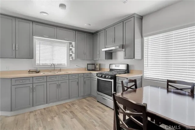 $1,900 | 16705 C Street, Victorville, CA 92395