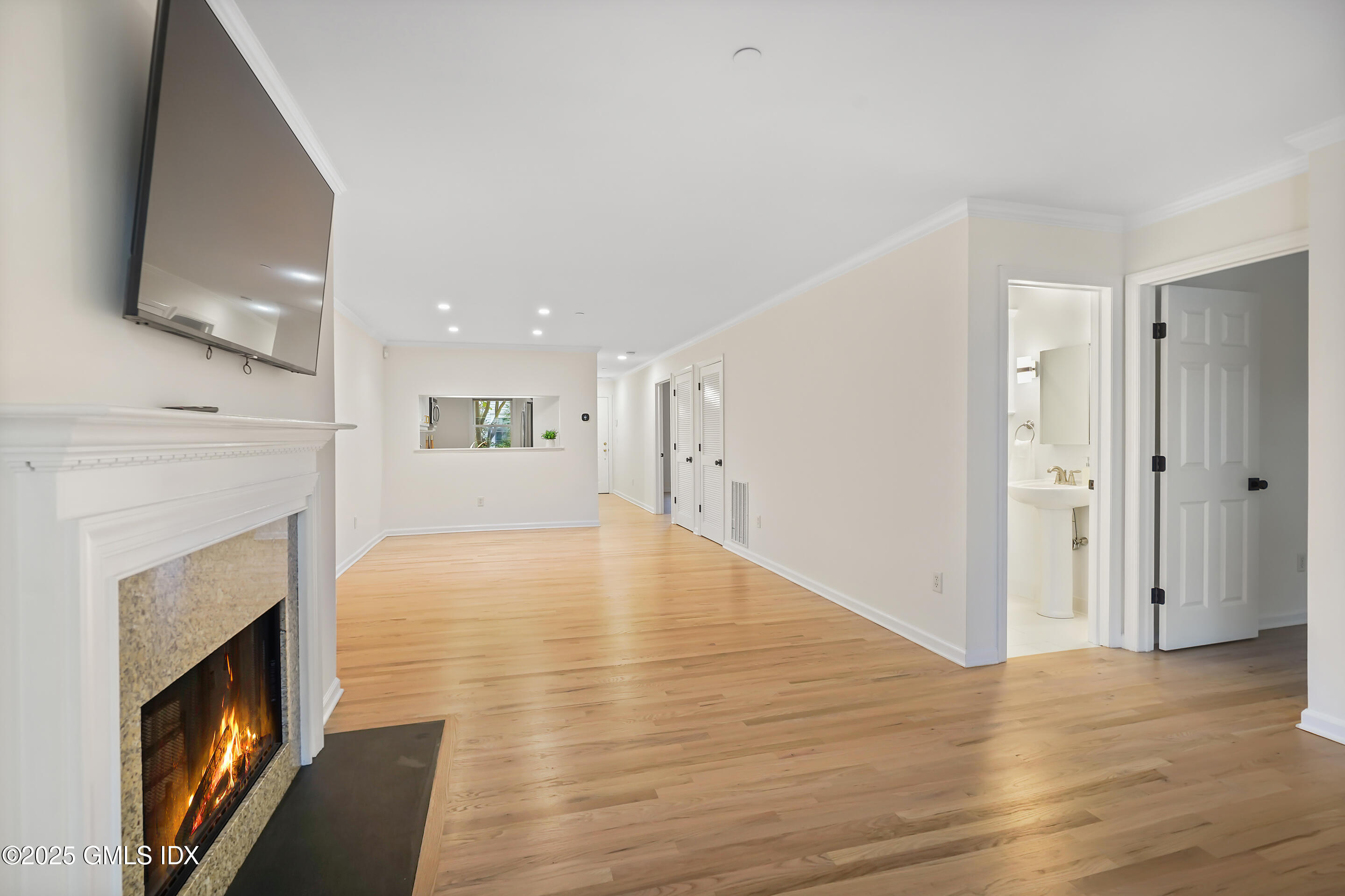 51 Forest Avenue, Unit 67 Old Greenwich, CT 06870 - Photo 16 of 27 Family Room