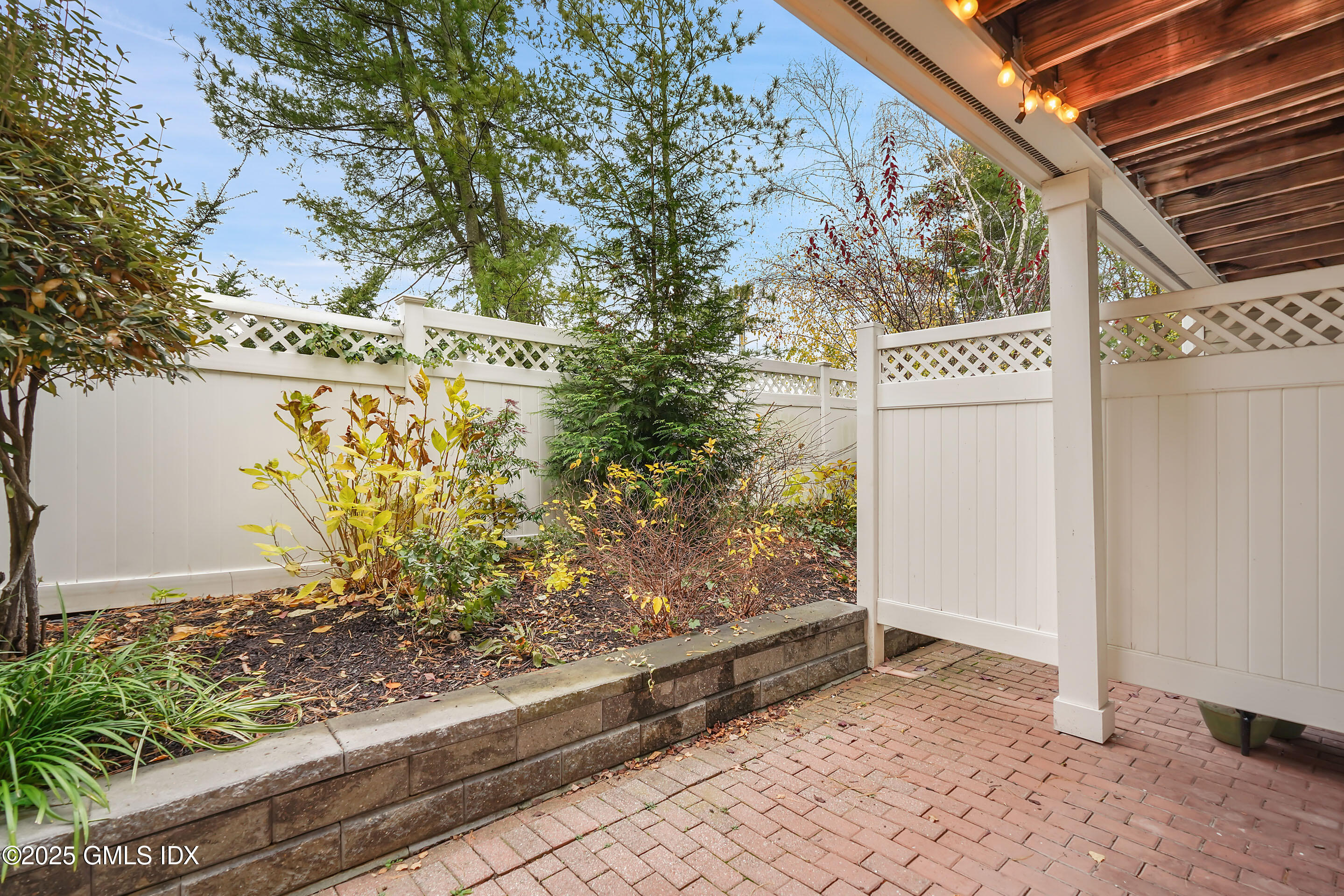 51 Forest Avenue, Unit 67 Old Greenwich, CT 06870 - Photo 21 of 27 Rear Patio