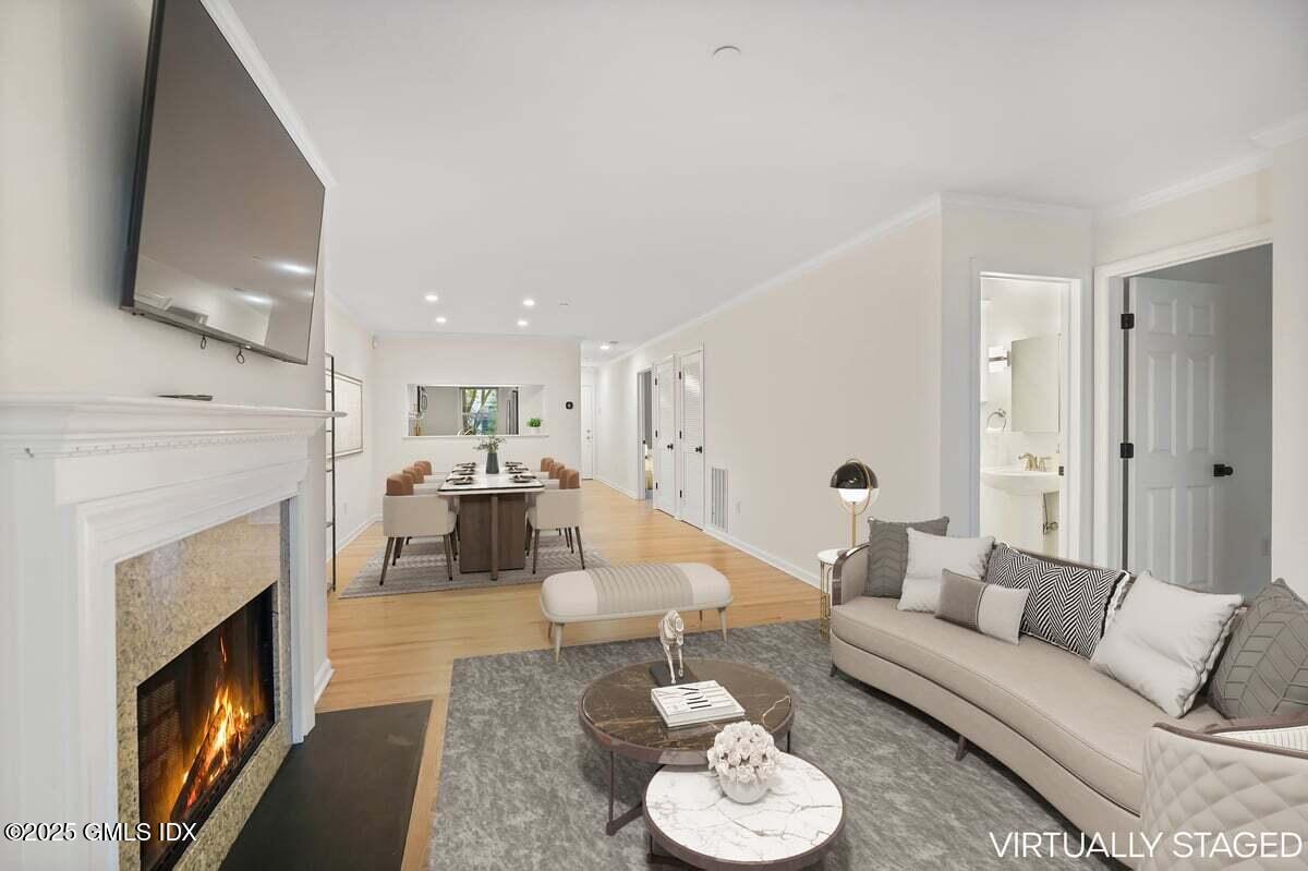 51 Forest Avenue, Unit 67 Old Greenwich, CT 06870 - Photo 3 of 27 Family Room