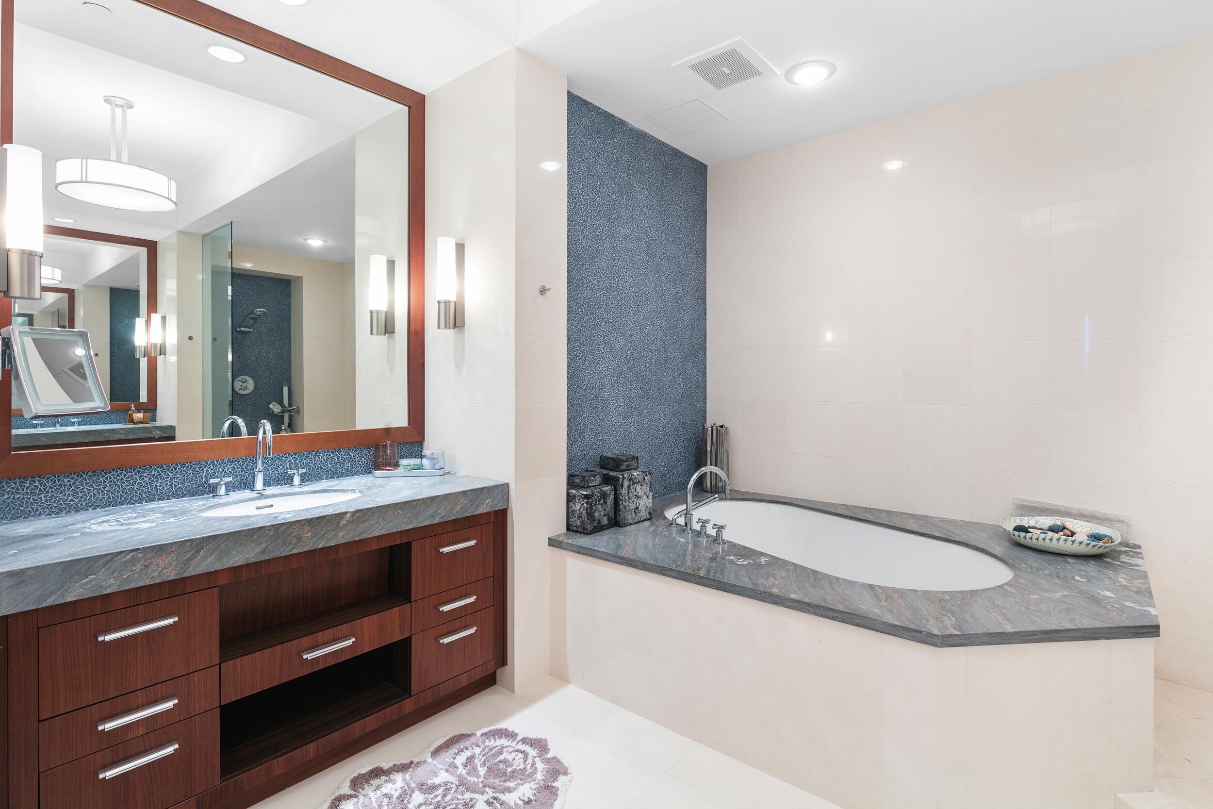 1000 South Ocean Boulevard, Unit 103 Boca Raton, FL 33432 - Photo 18 of 61 Primary bathroom