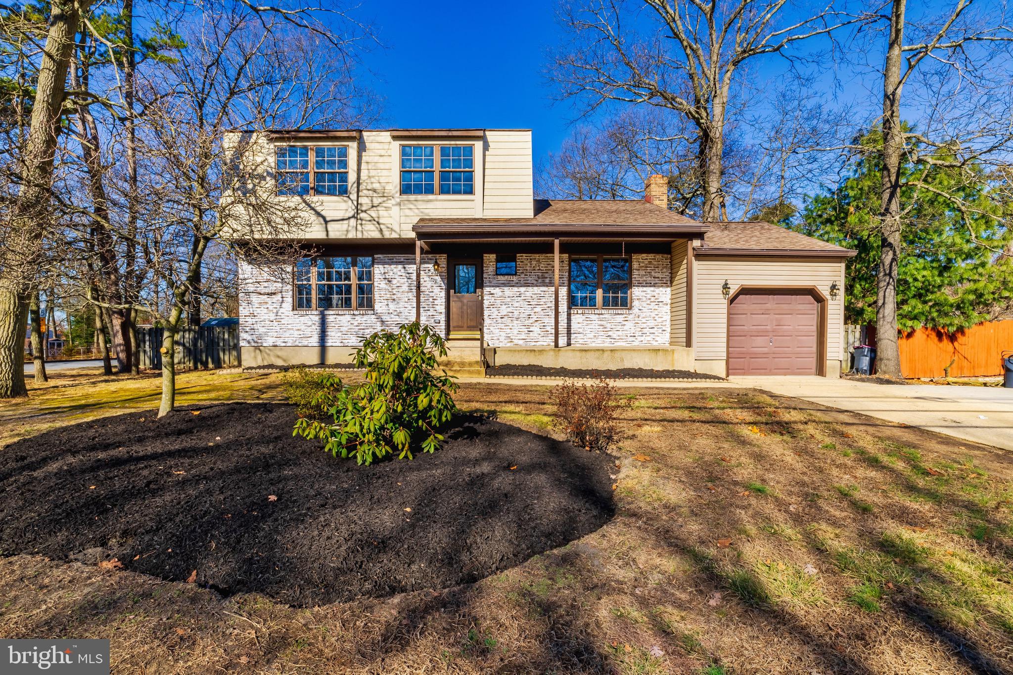 203 East Taunton Ave