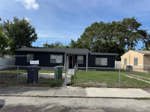 $3,200 | 1240 Northwest 86th Street, Miami, FL 33147