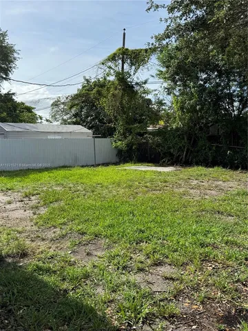 $3,200 | 1240 Northwest 86th Street, Miami, FL 33147