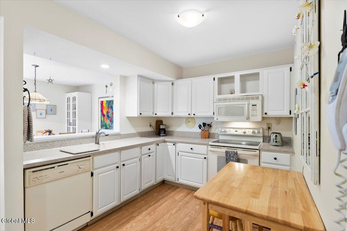18 Quincy Road Bethlehem, NY 12077 - Photo 11 of 41 17-IMG_3020