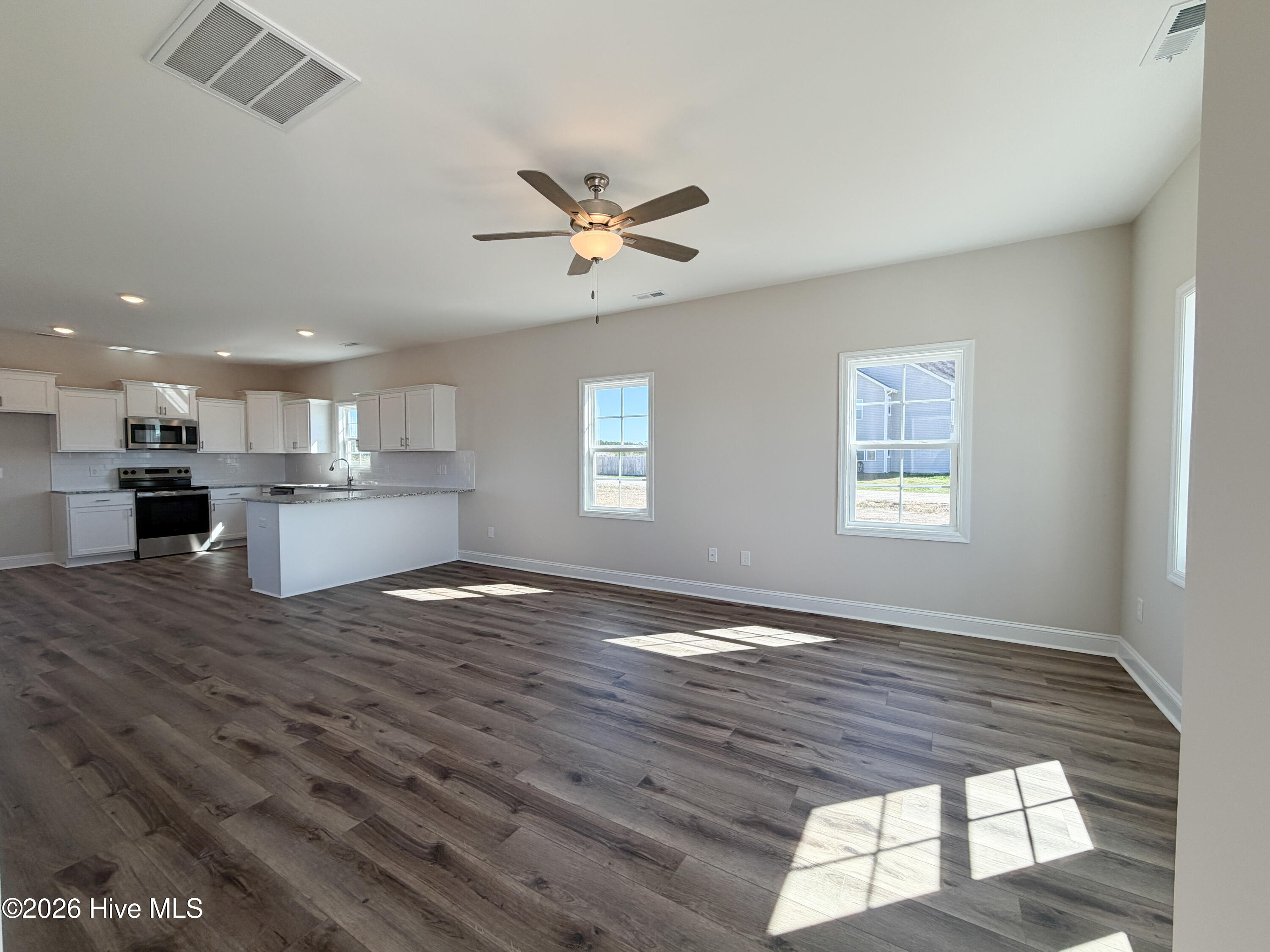 750 Aria Lane Hubert, NC 28539 - Photo 2 of 20 IMG_2595