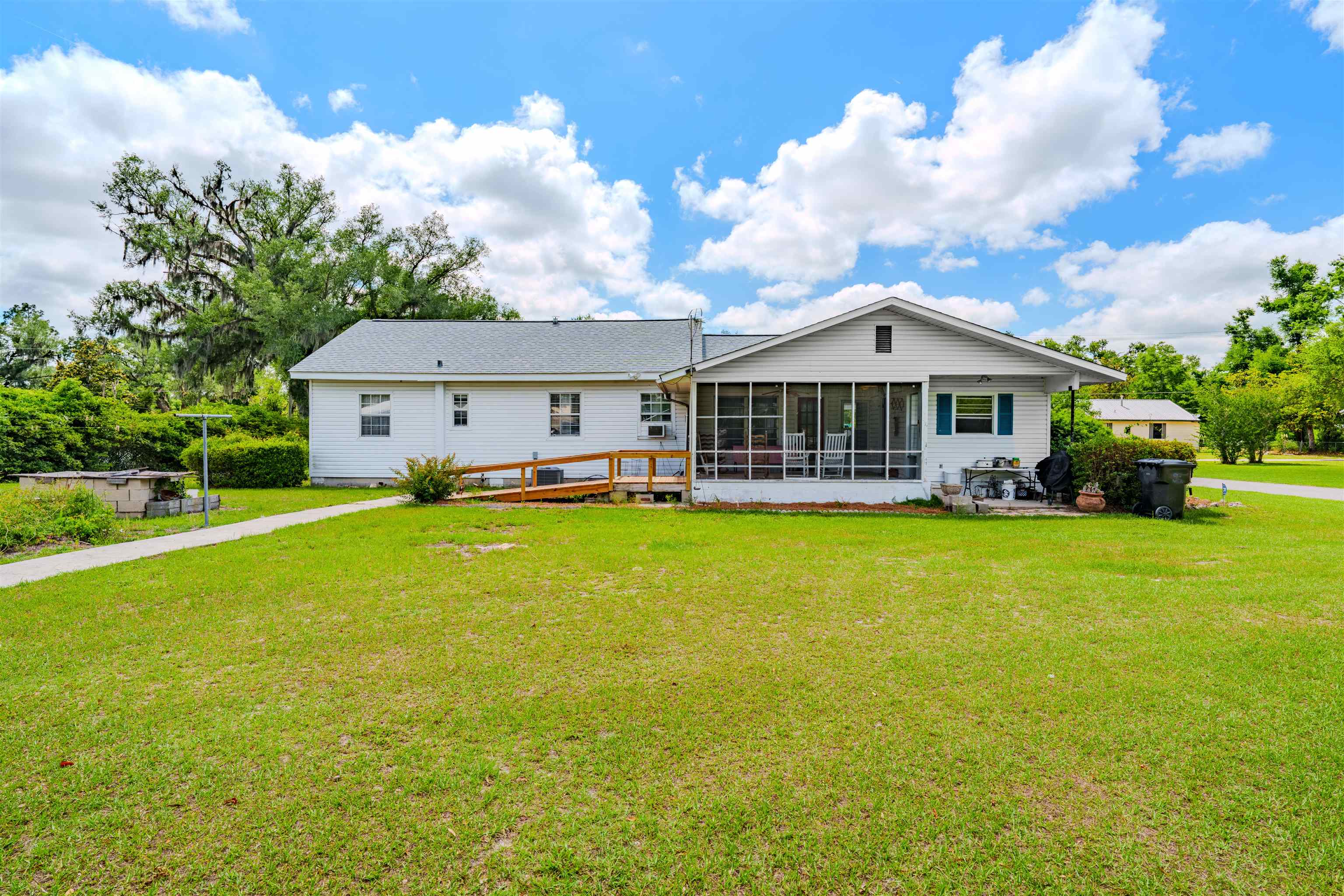 512 North Wilder Street Perry, FL 32347 - Photo 1 of 35