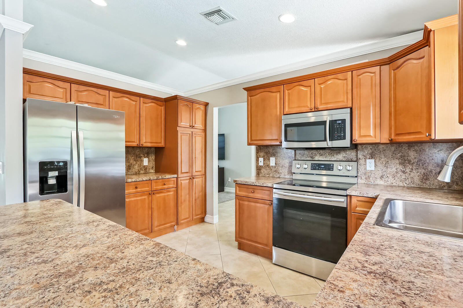 17839 33rd Road North Loxahatchee, FL 33470 - Photo 10 of 30 Corner angle Kitchen