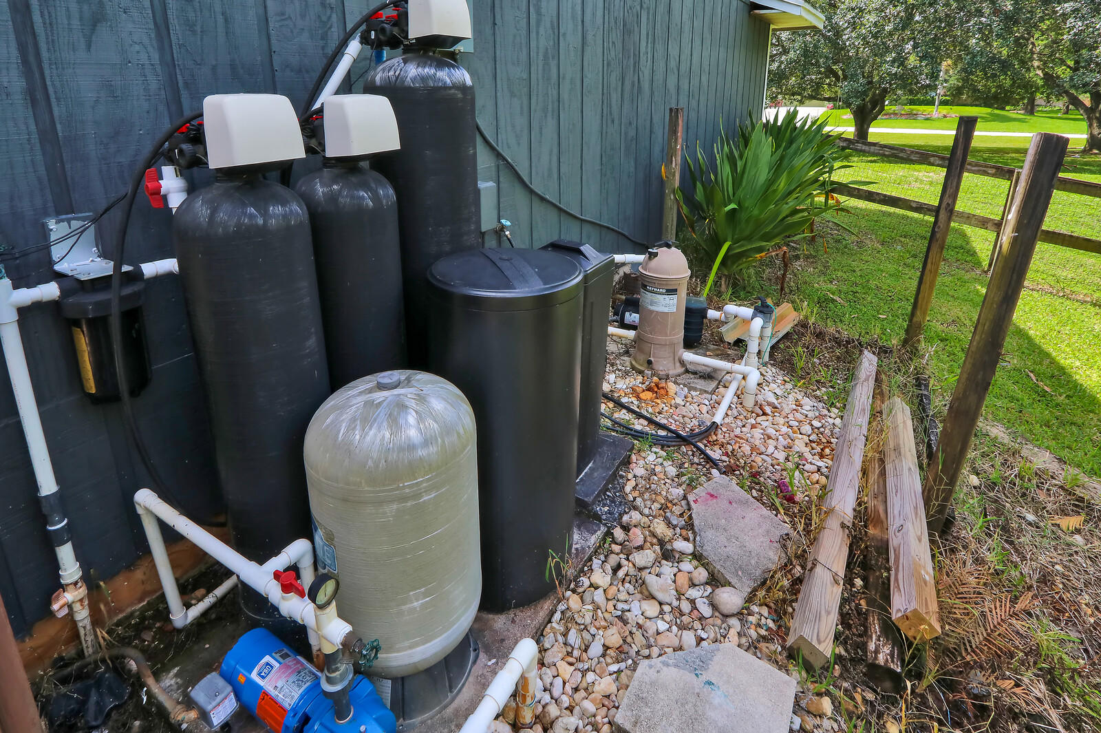 17839 33rd Road North Loxahatchee, FL 33470 - Photo 25 of 30 Water system/pool equipment