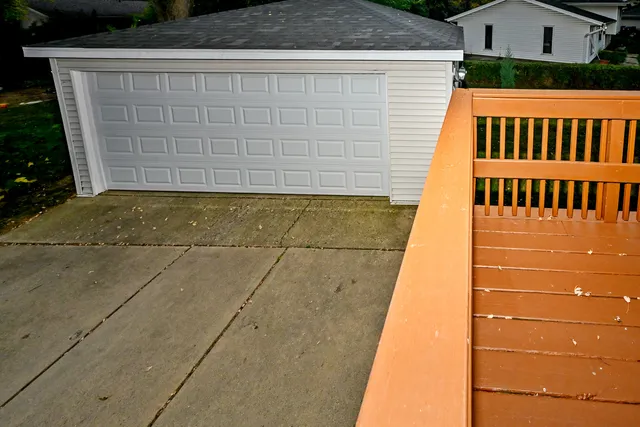 $400,000 | 632 Grace Lane, Schaumburg, IL 60193