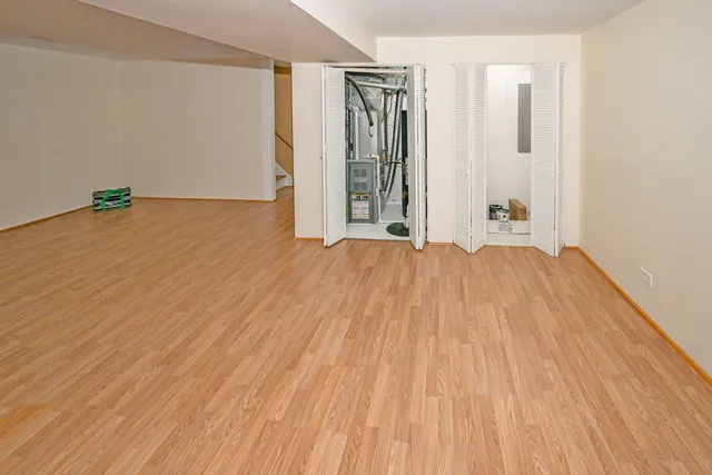 $400,000 | 632 Grace Lane, Schaumburg, IL 60193