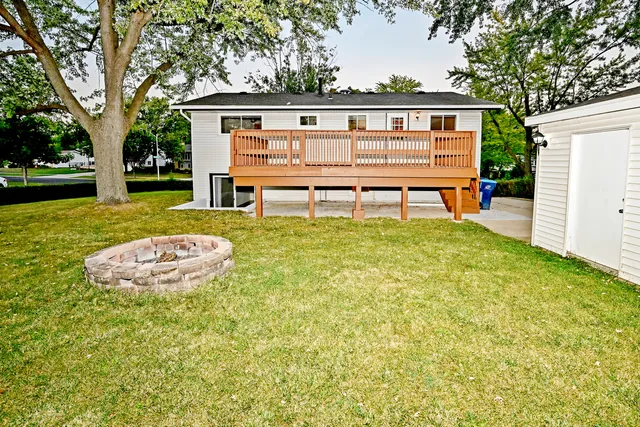 $400,000 | 632 Grace Lane, Schaumburg, IL 60193