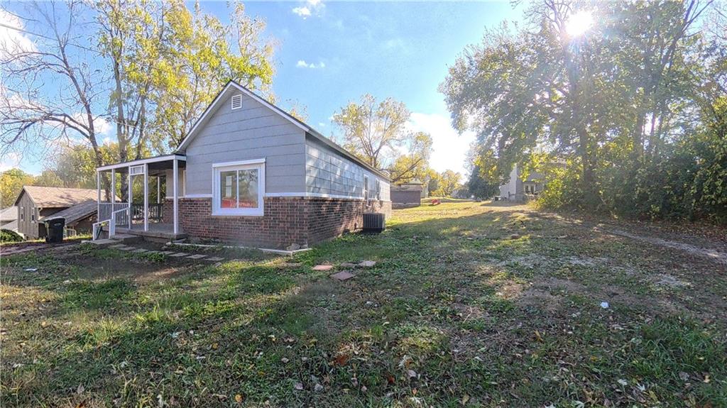 1425 High Street Leavenworth, KS 66048 - Photo 1 of 12