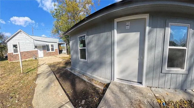 $1,450 | 1425 High Street, Leavenworth, KS 66048