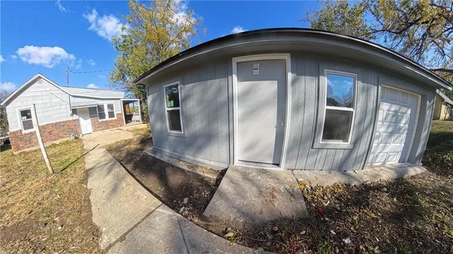 $1,450 | 1425 High Street, Leavenworth, KS 66048